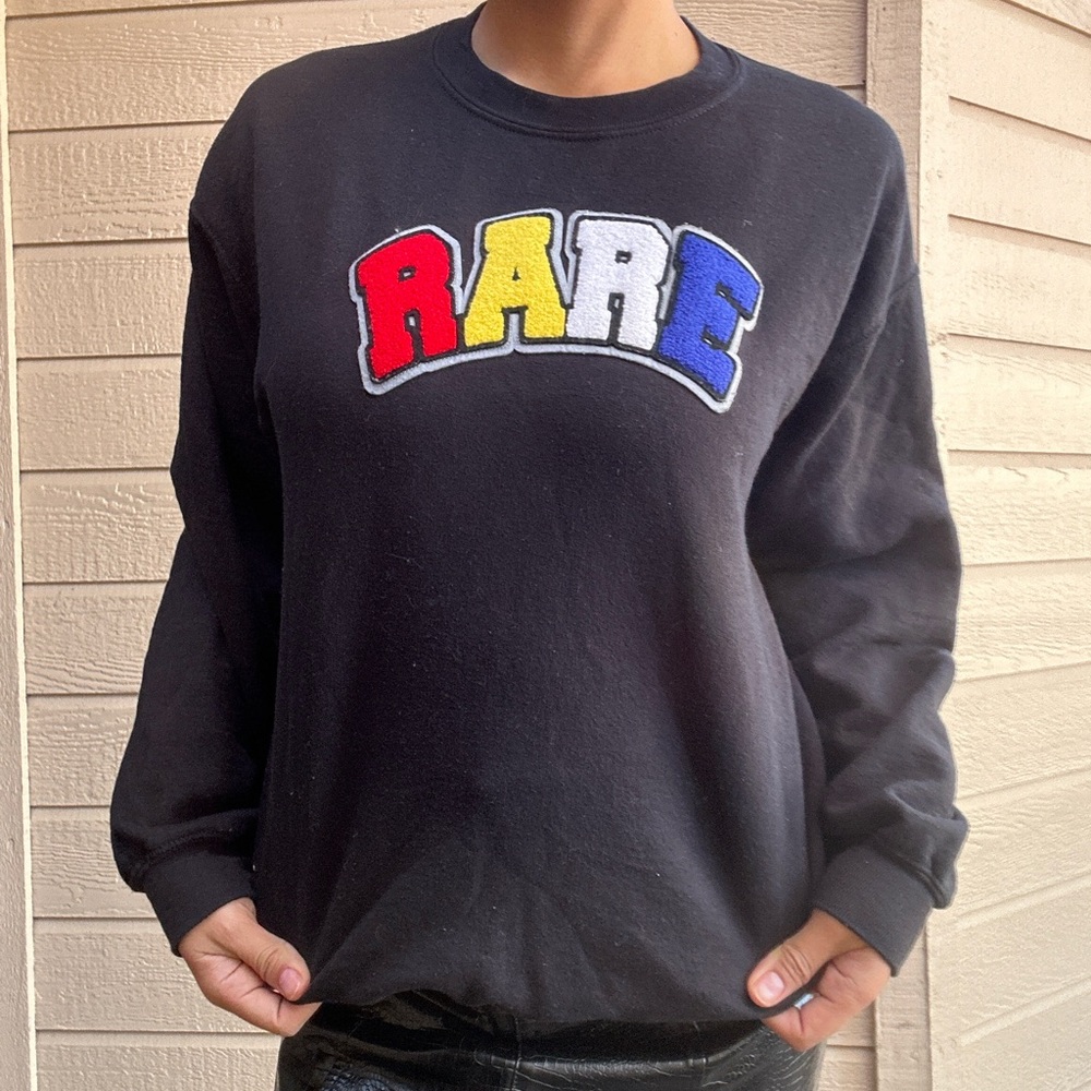 Black RARE embroidered patch pullover sweater